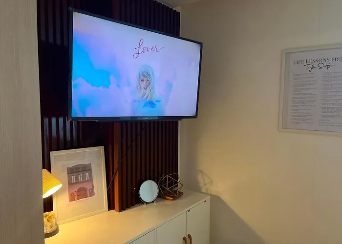 Taylor Swift - Inspired Staycation In Azure 公寓式飯店 马尼拉